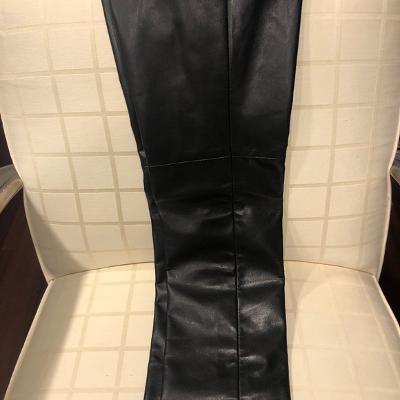 Danier Leather Pants l Made in Canada - Picture 4 of 12